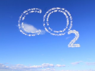 O famoso gás carbônico, que é considerado o maior responsável pelo aquecimento global, é um óxido, cujo nome oficial é dióxido de carbono