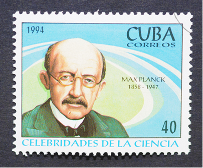 Um selo de Max Planck, impresso em Cuba, em 1994, homenageando-o como uma celebridade da Ciência[1]