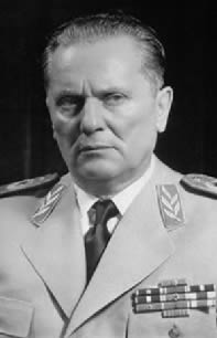 O ideal socialista e o carisma de Josip Broz Tito amenizaram as pressões internas