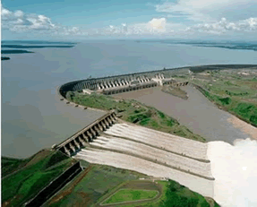 Itaipu, uma das maiores usinas hidrelétricas do mundo 